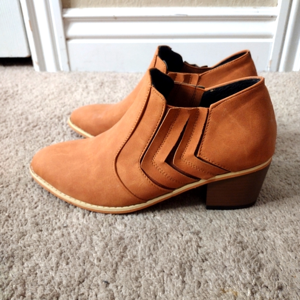 Women's leather casual boots ankle shoes size 6 1/2